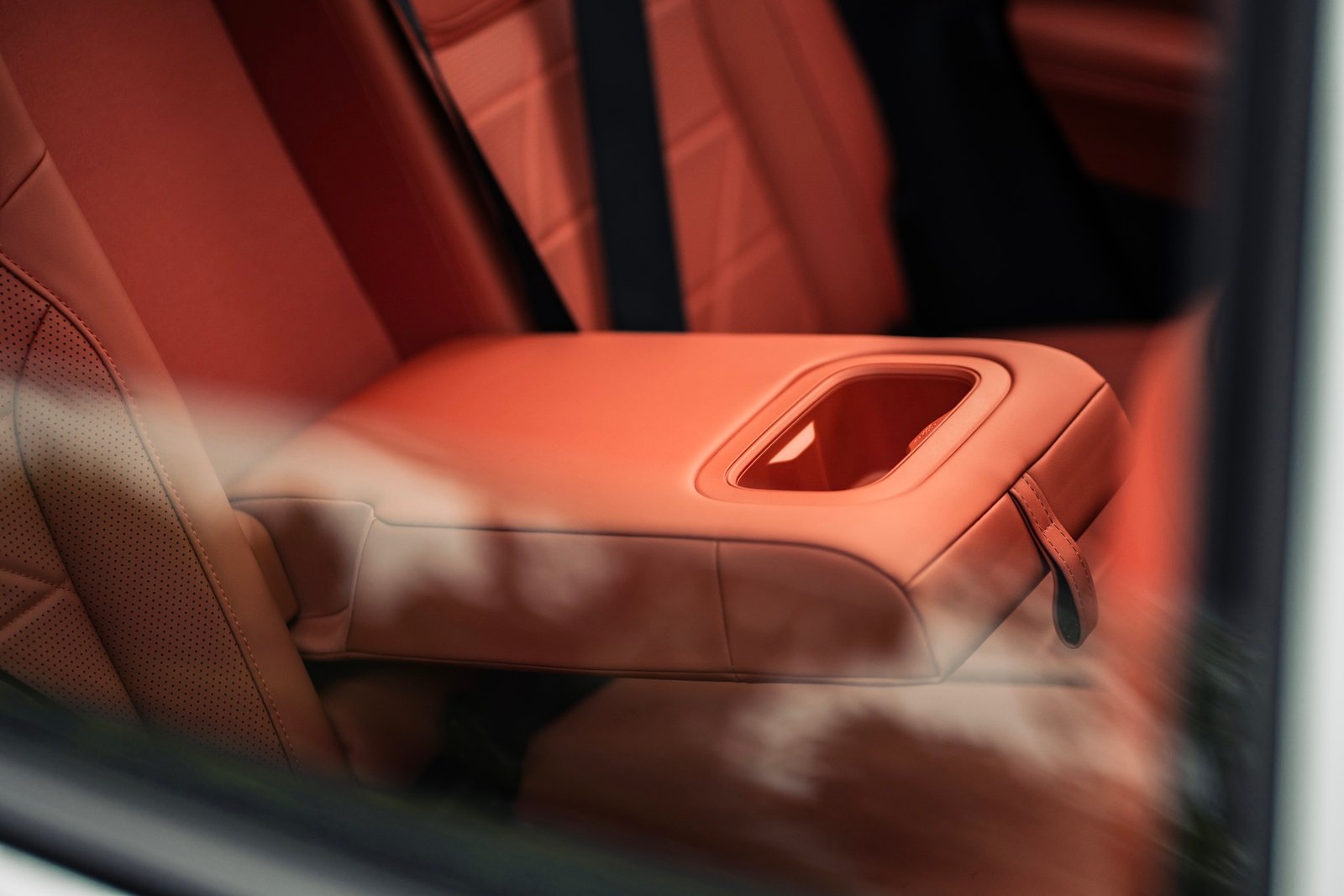 Deepal S05 Reev Rear Armrest