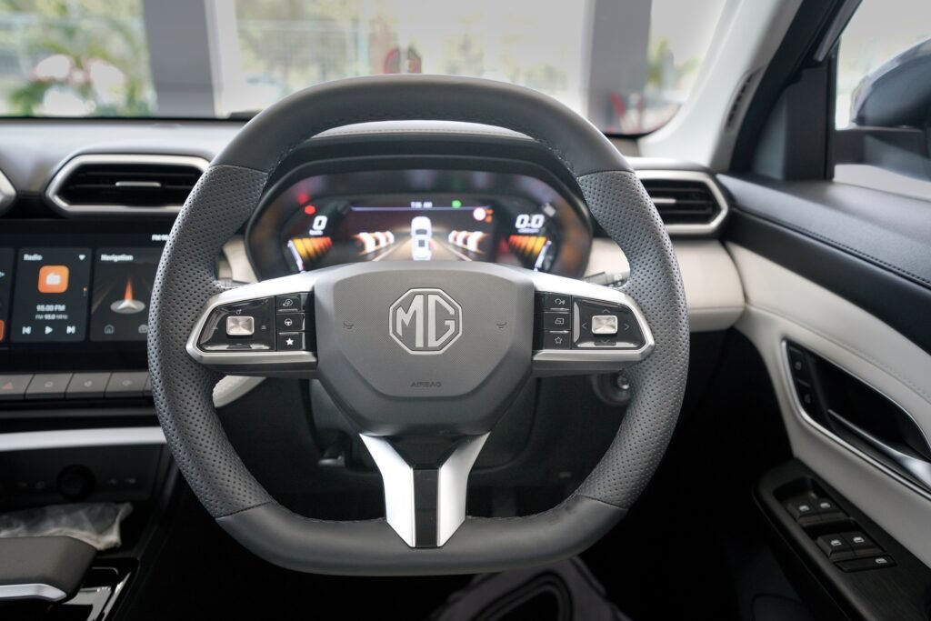 MG ZS Hybrid+ Steering Wheel