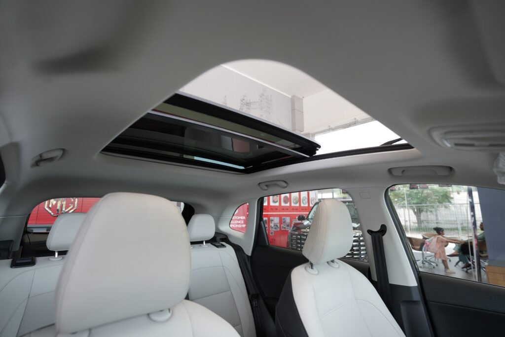 MG ZS Hybrid+ Sunroof