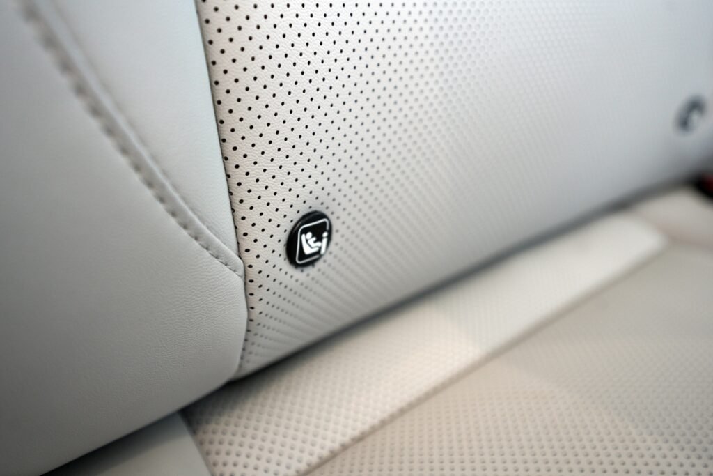 MG ZS Hybrid+ ISOFIX Child Seat Anchor