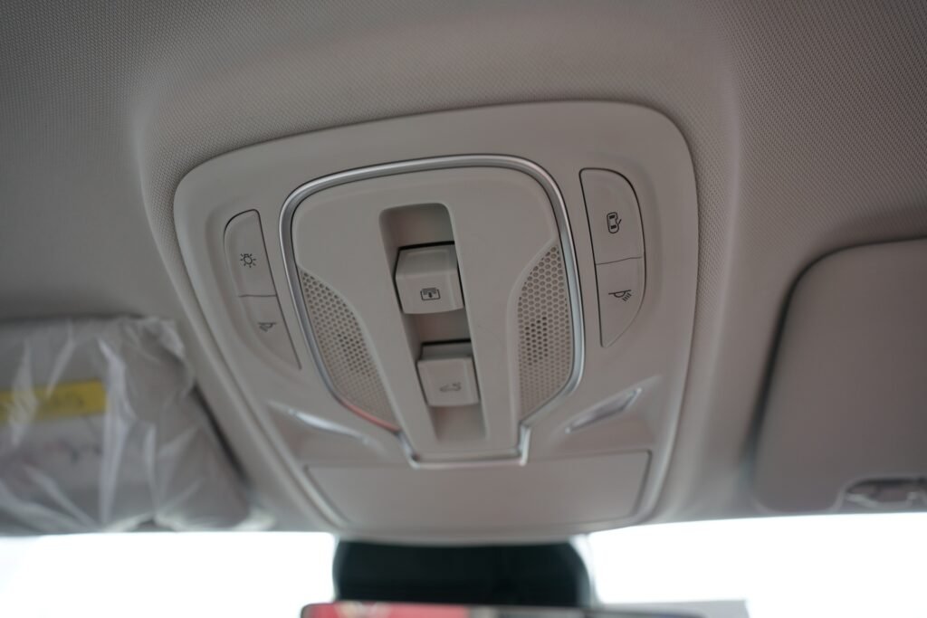 MG ZS Hybrid+ Sunroof Controls and Sunglasses Holder